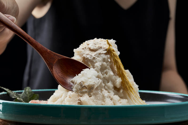 传统健康美食营养土豆泥配薯片图片