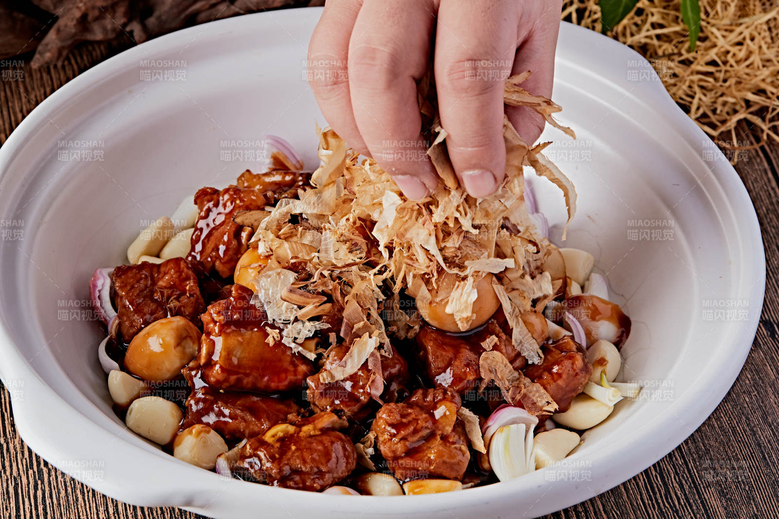 鲣鱼花红烧猪小排图片