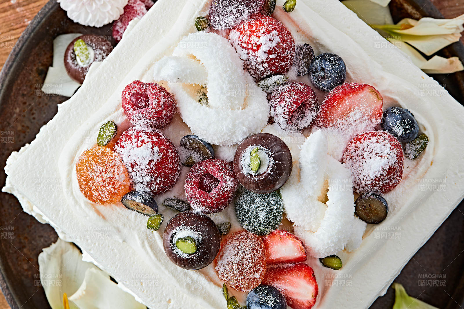 鲜水果奶油多层夹心蛋糕图片