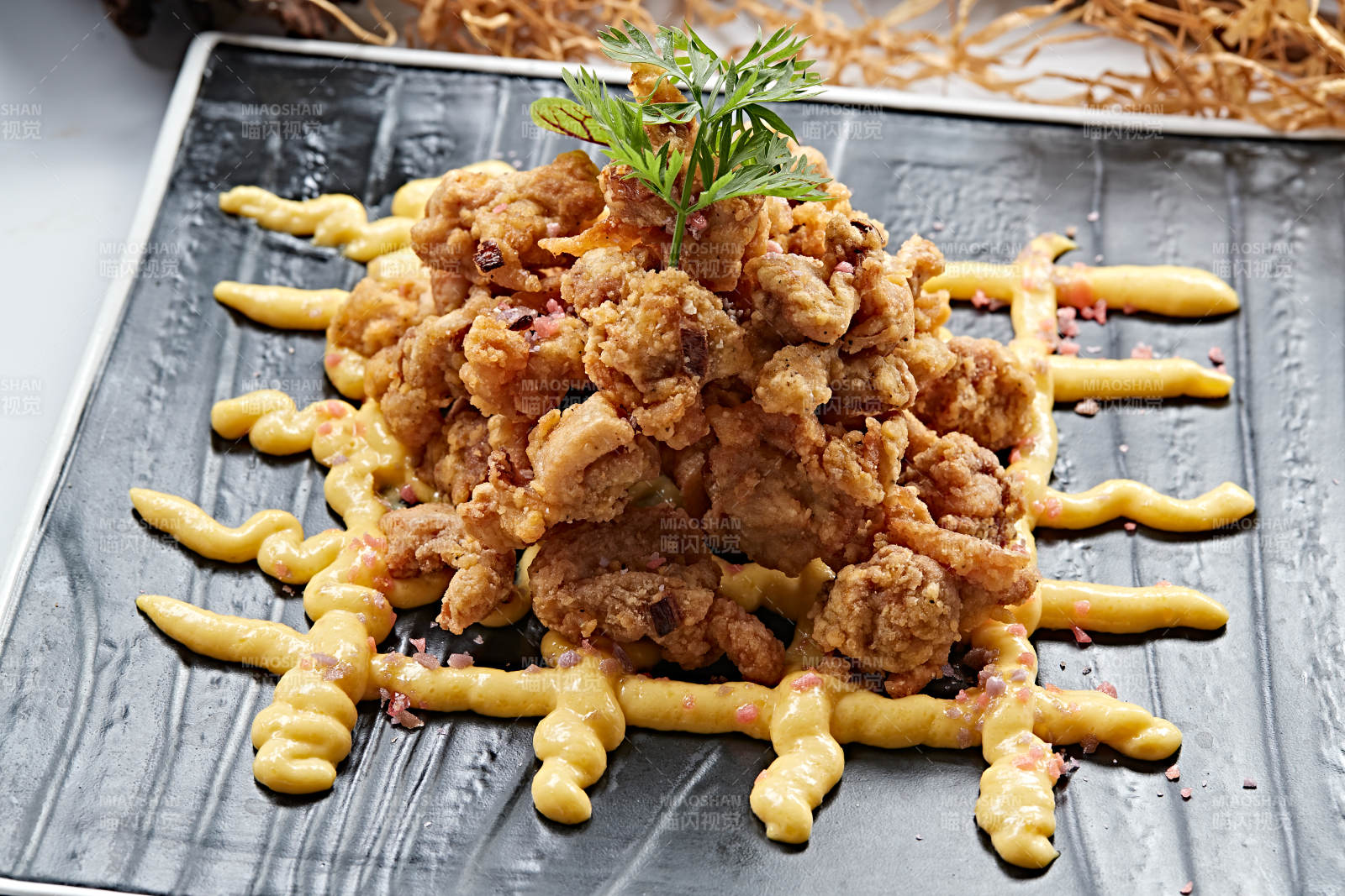 香炸鸡块猪油渣配起司酱图片