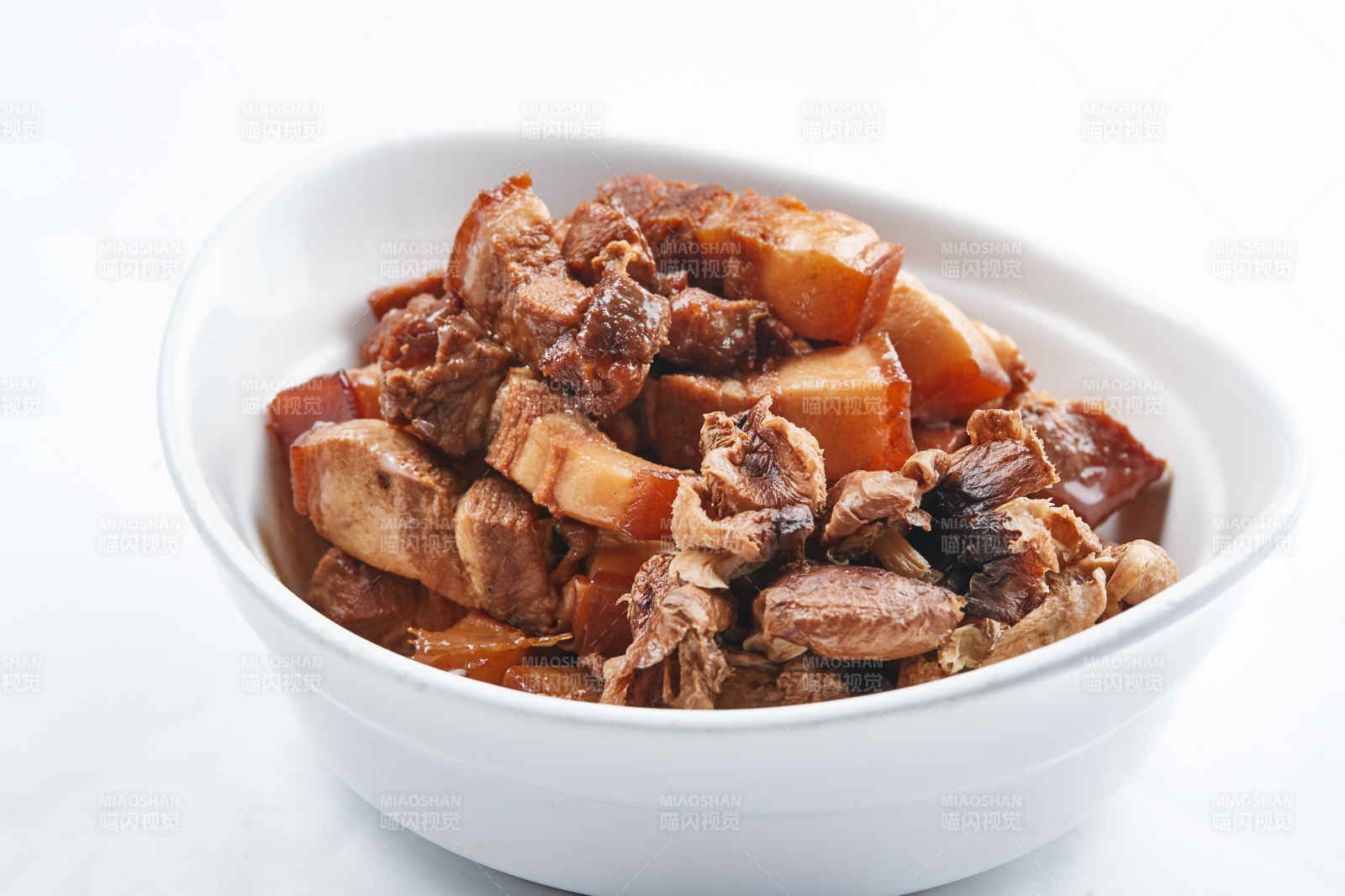 松蘑红烧肉图片