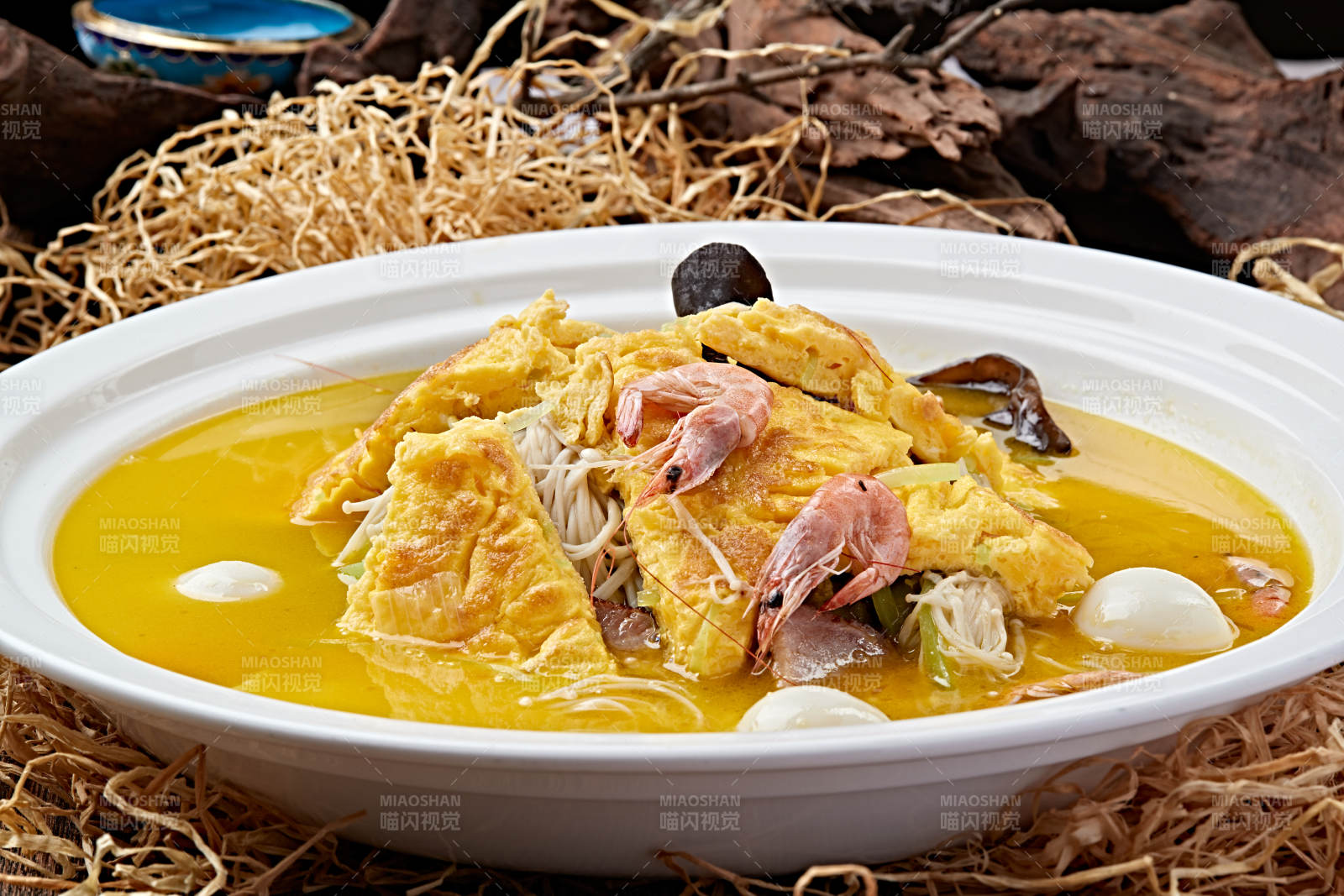 浓汤鸡蛋杂菌腊肉汇海虾图片