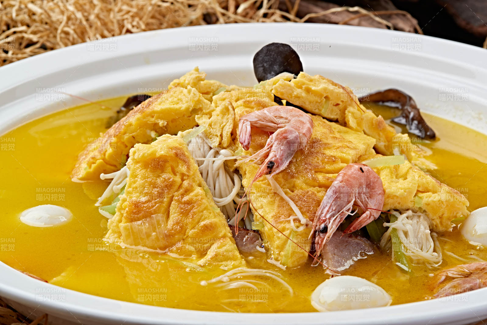 浓汤鸡蛋杂菌腊肉汇海虾图片