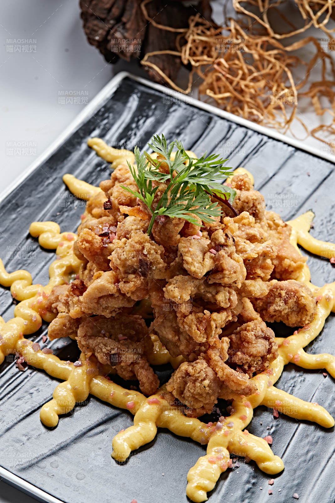 香炸鸡块猪油渣配起司酱图片