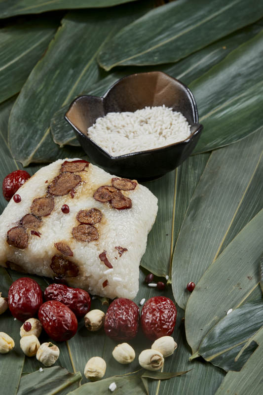 端午节的粽子和原材料图片