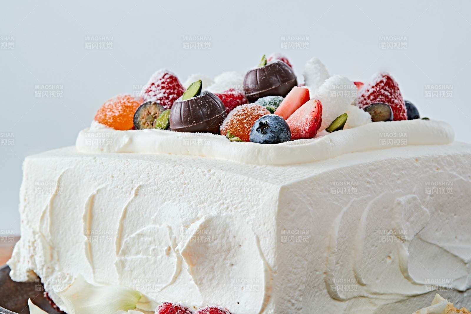 鲜水果奶油多层夹心蛋糕图片