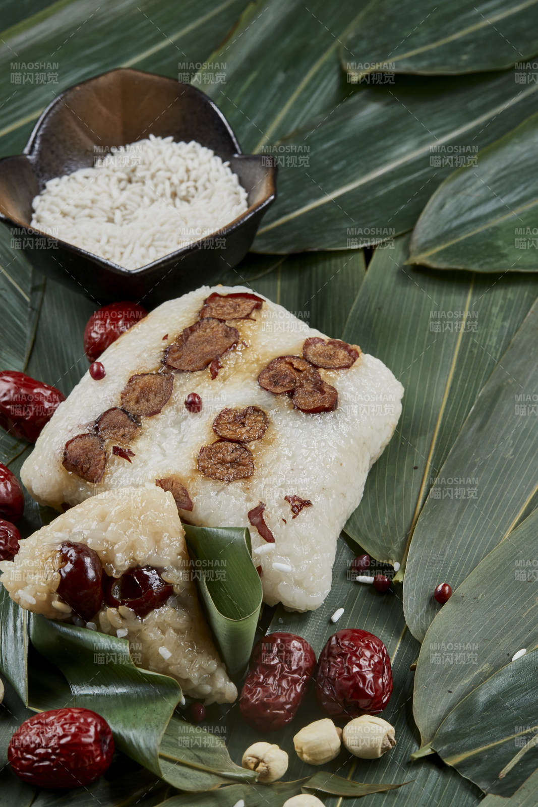 端午节的粽子和原材料图片