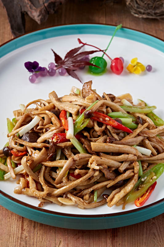 湘味辣炒肉丝茶树菇图片