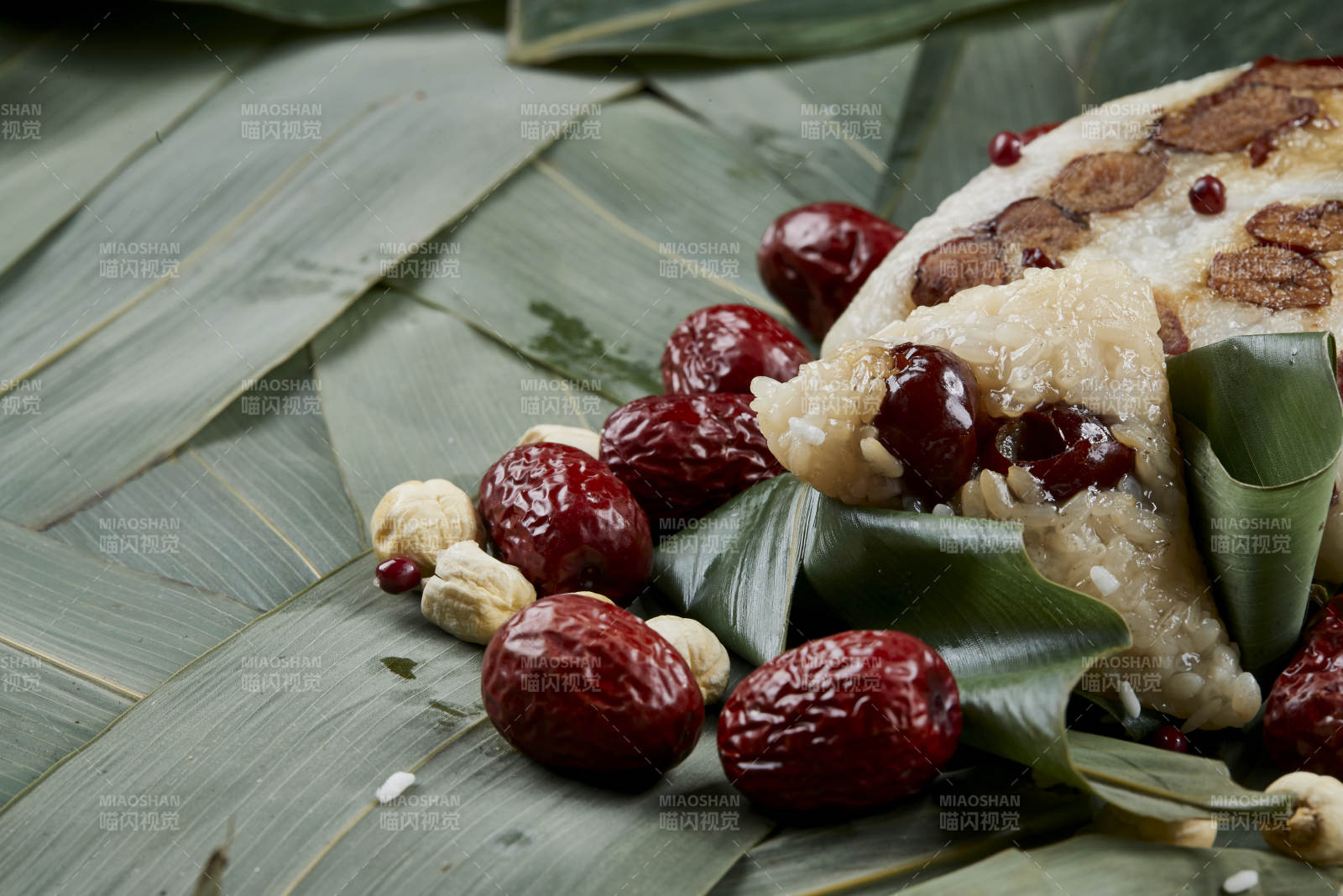 端午节的粽子和原材料图片