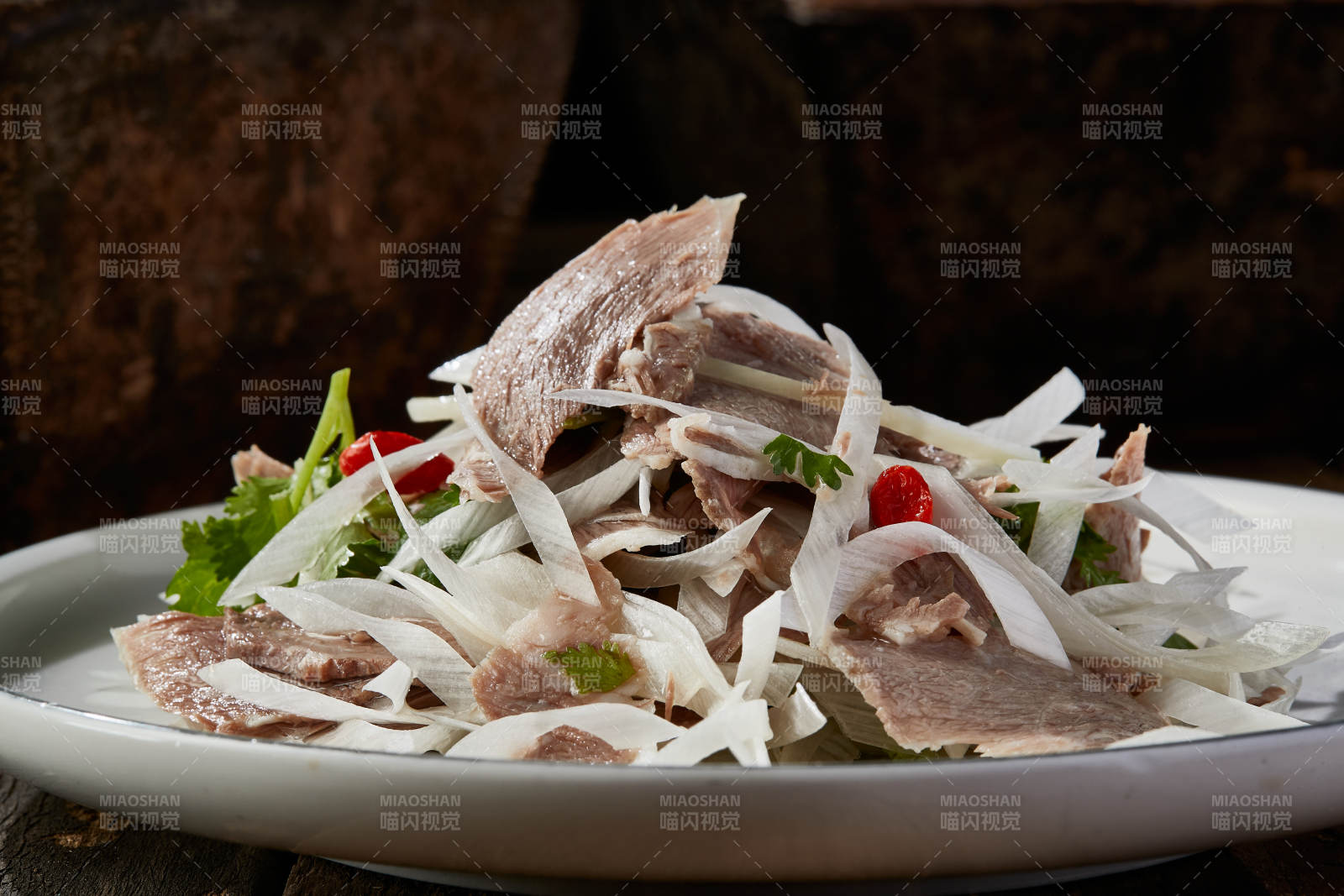 白切枸杞葱香牛里脊图片