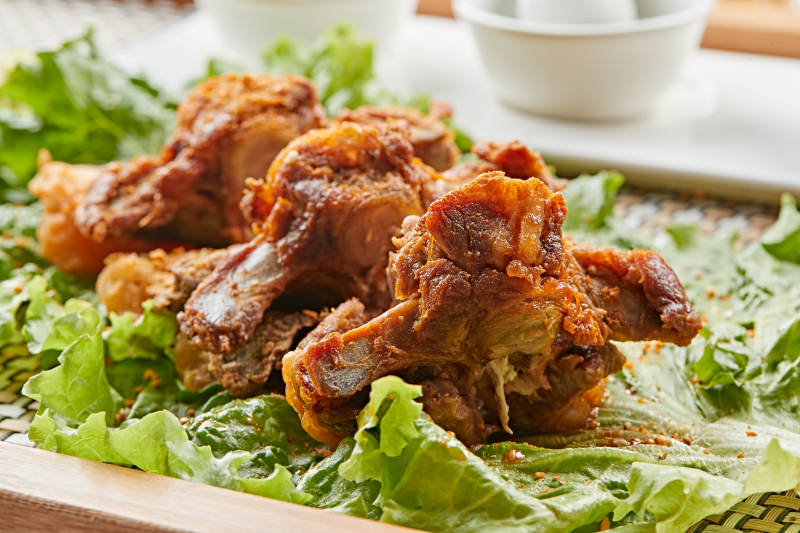 油炸羊脊骨图片