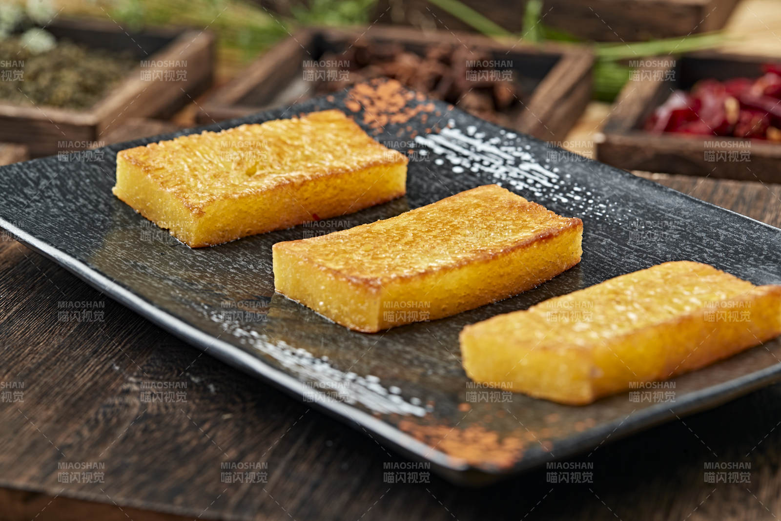 港式茶餐油煎萝卜糕图片