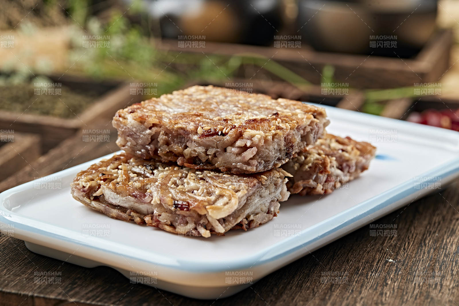 港式茶餐油煎芋丝糕图片