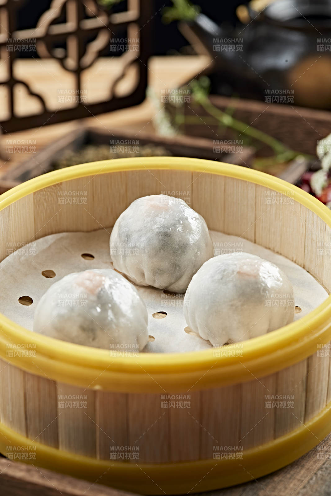 港式茶餐冰皮水晶雪菜猪肉包图片