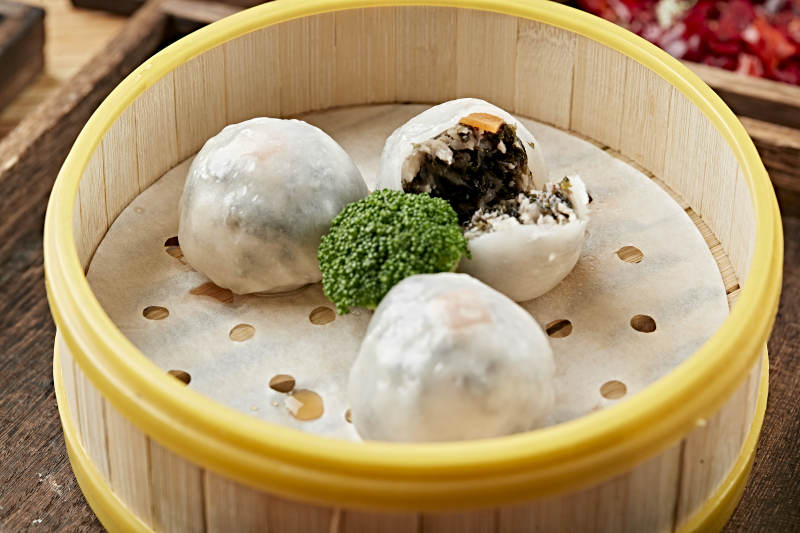 港式茶餐冰皮水晶雪菜猪肉包图片