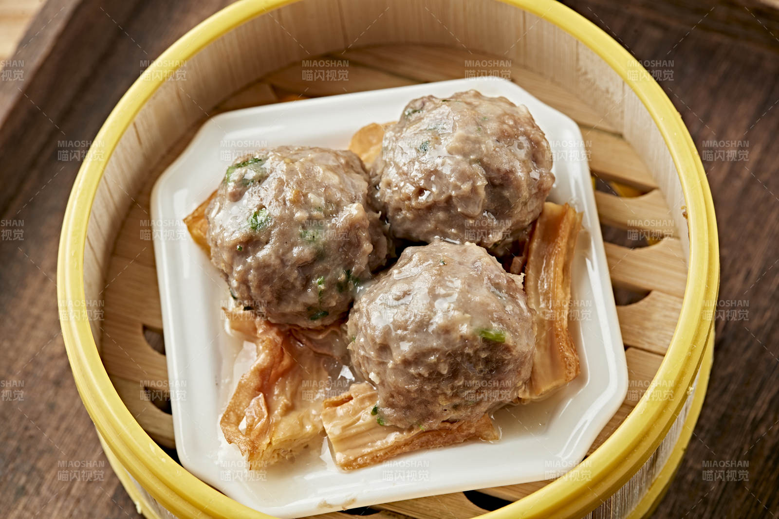 港式茶餐香蒸牛肉丸图片