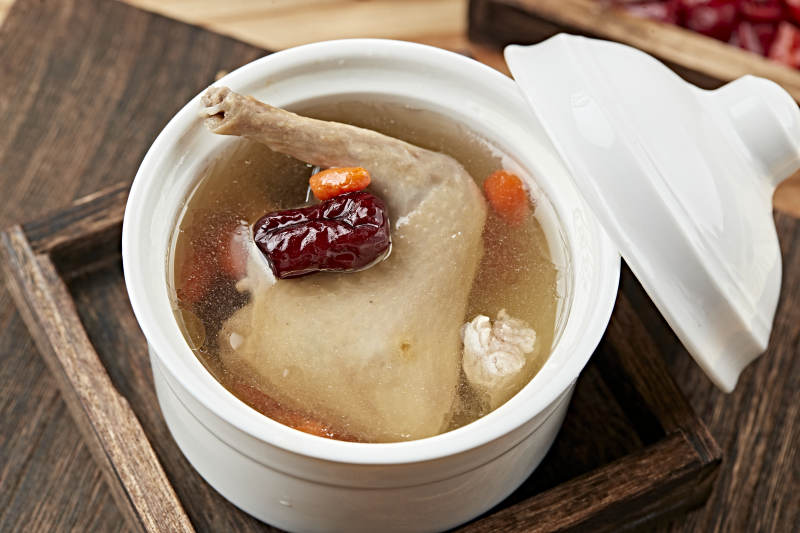 港式茶餐老汤炖乳鸽图片