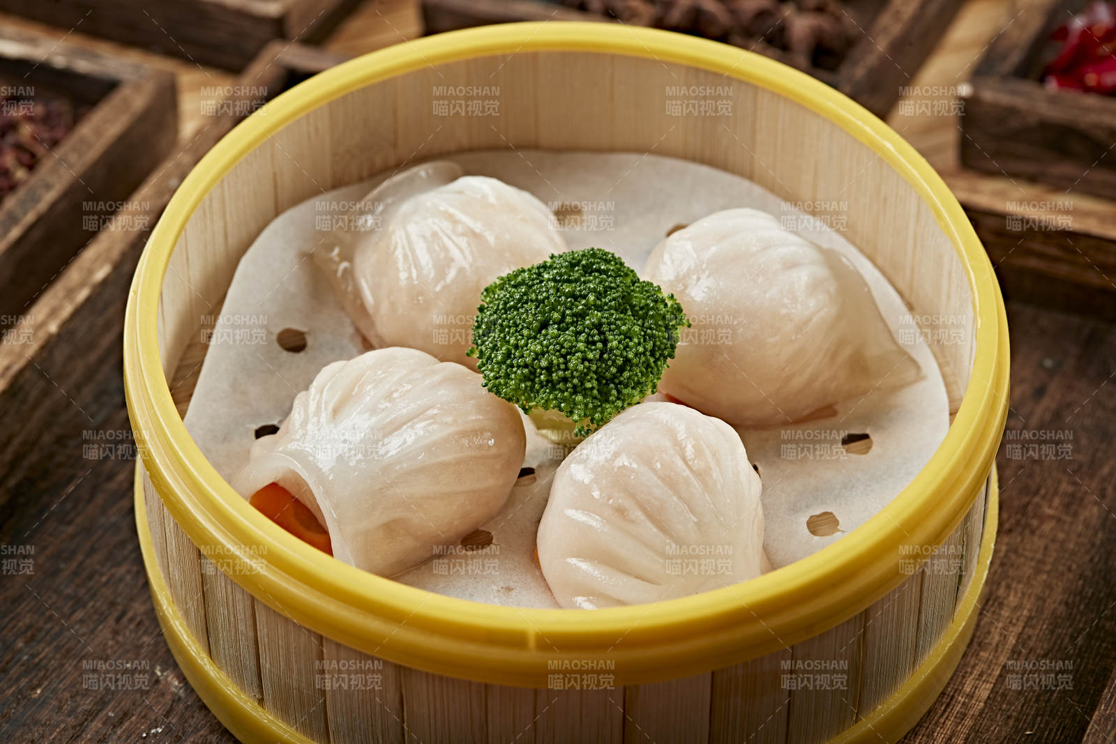 港式茶餐水晶虾饺图片