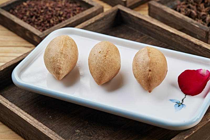 港式茶餐油炸酥皮酱肉包图片