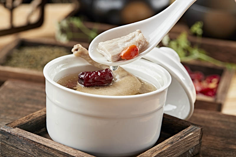 港式茶餐老汤炖乳鸽图片