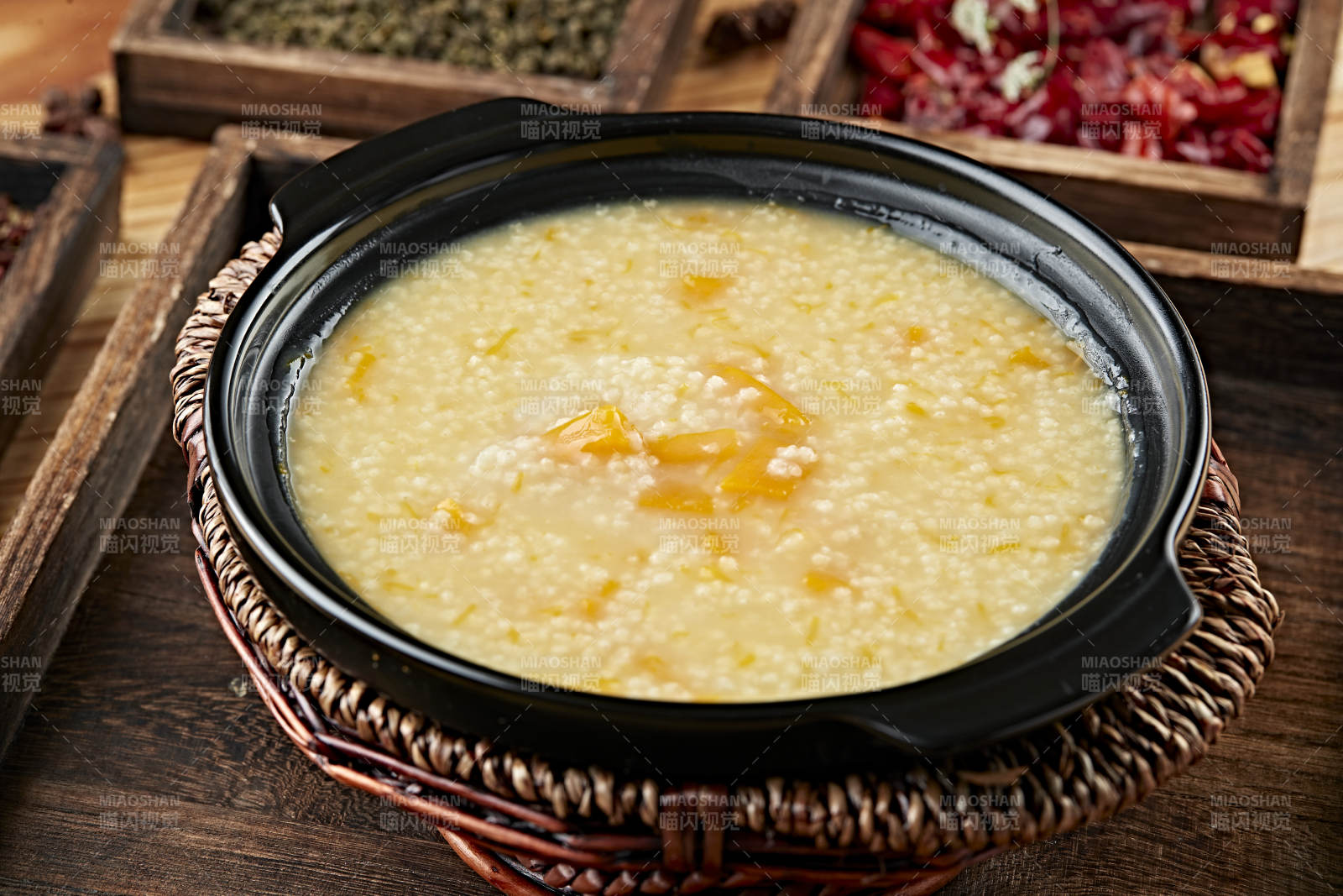 港式茶餐砂锅南瓜金米粥图片