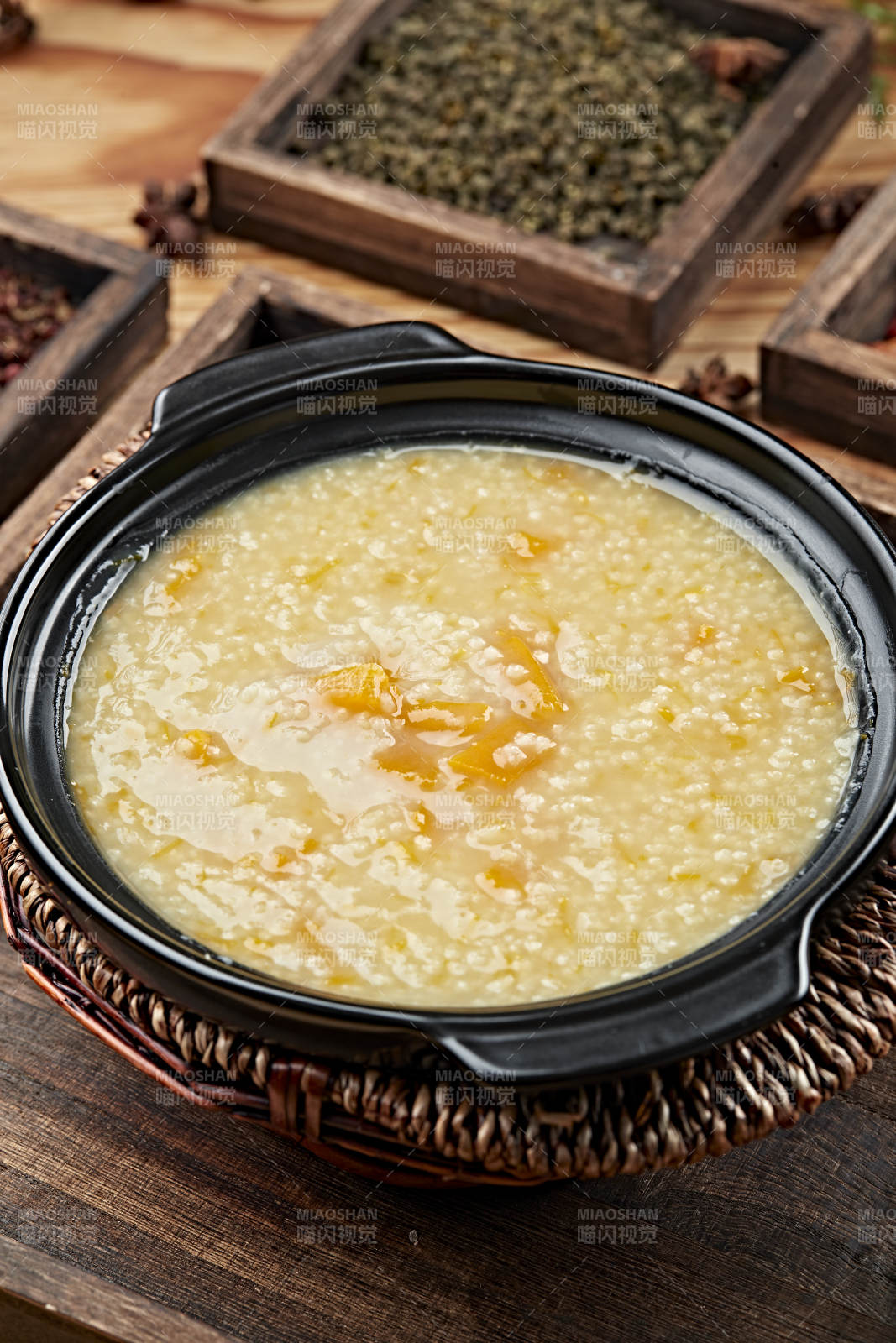 港式茶餐砂锅南瓜金米粥图片