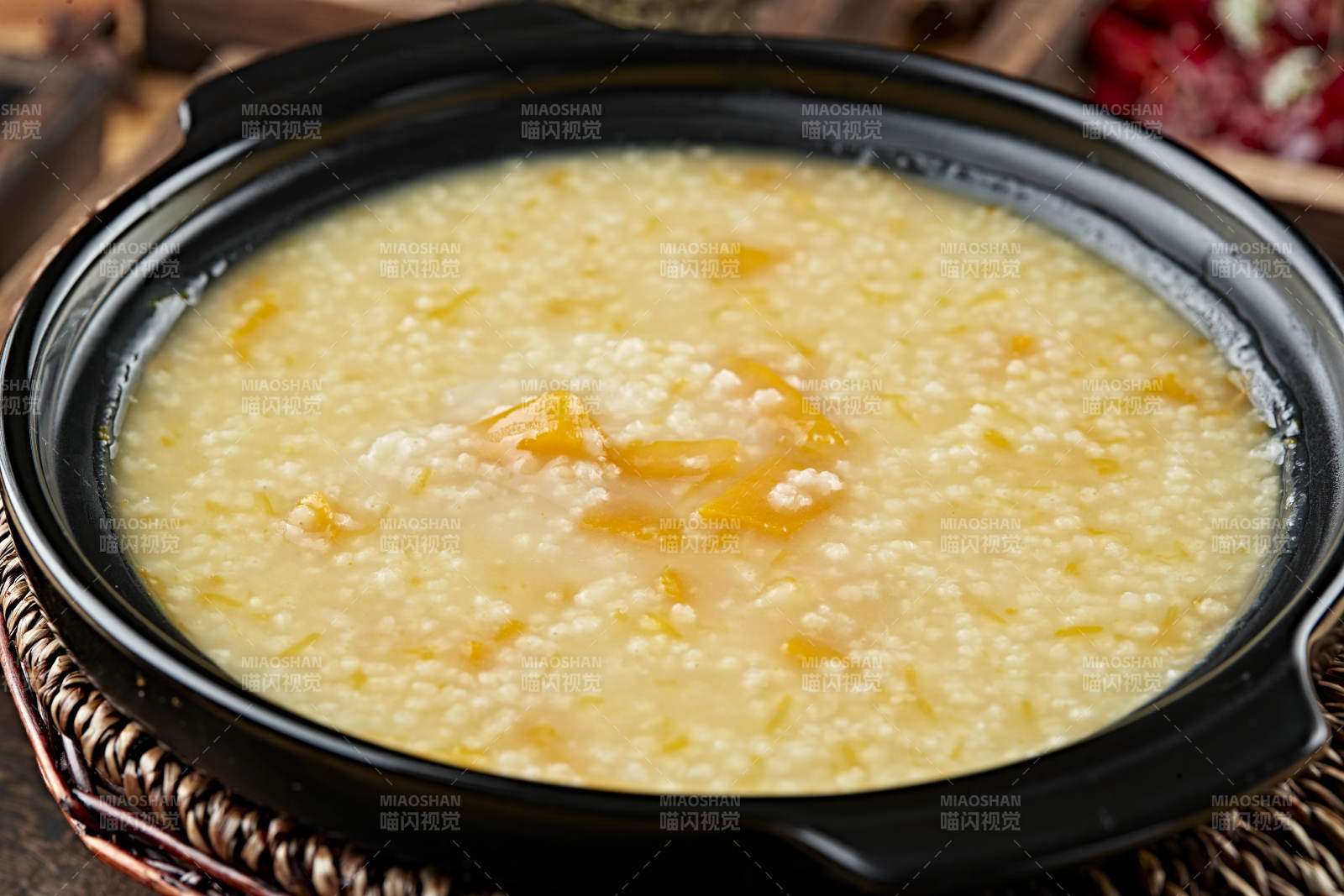 港式茶餐砂锅南瓜金米粥图片