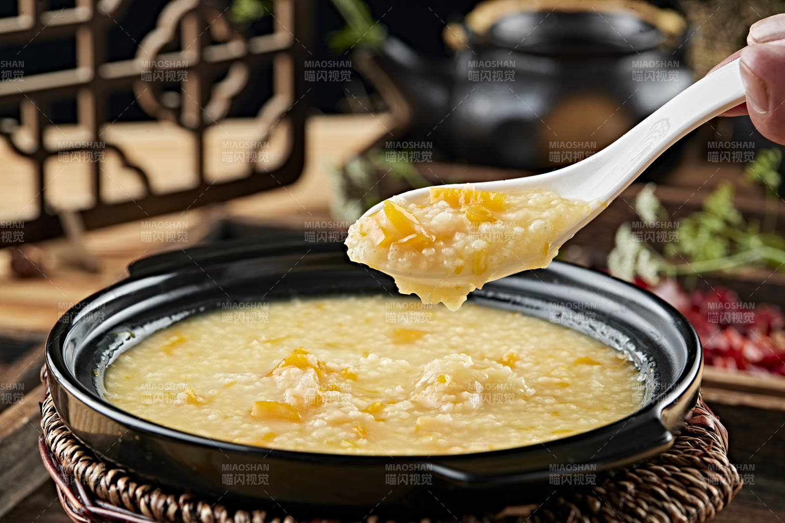 港式茶餐砂锅南瓜金米粥图片