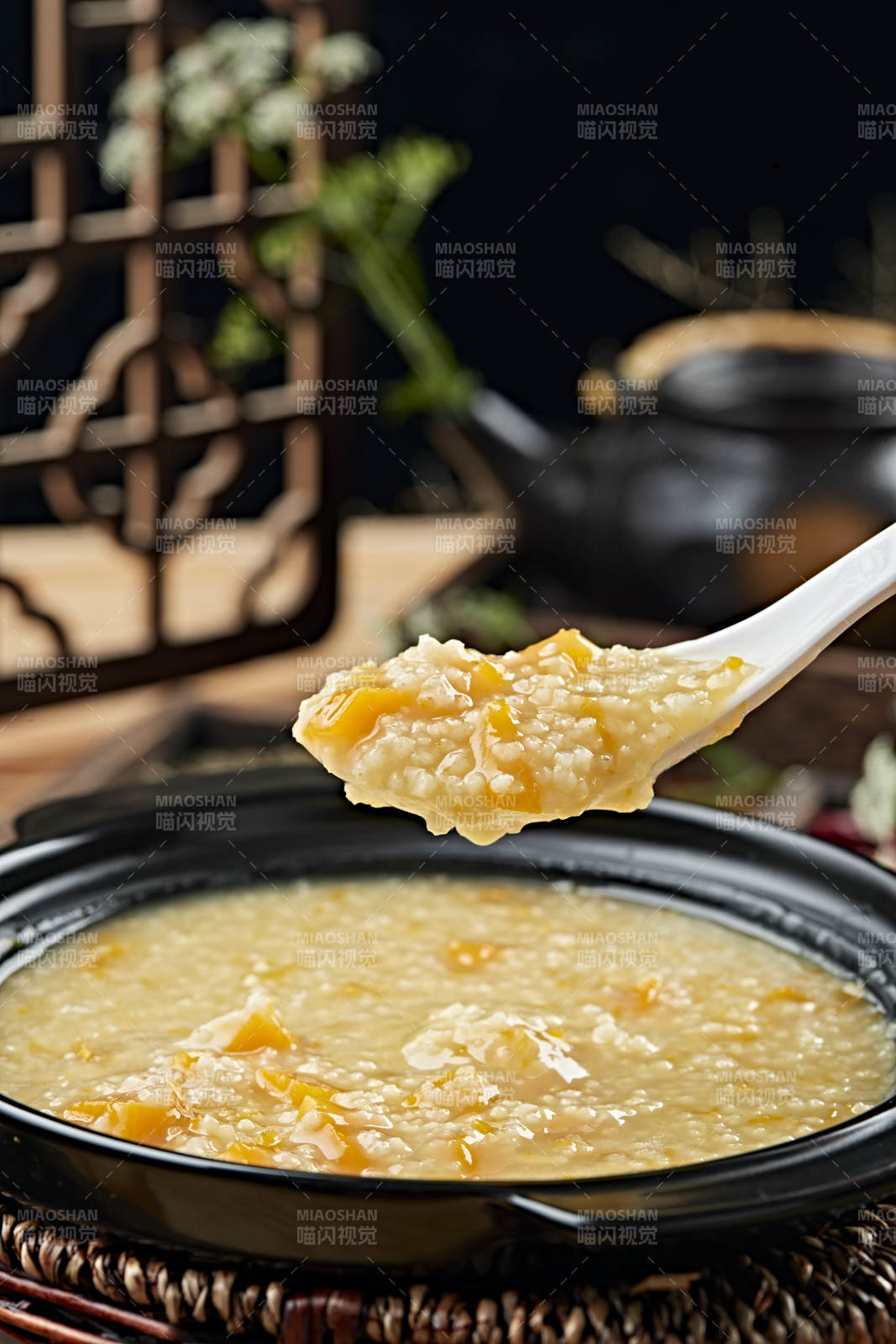 港式茶餐砂锅南瓜金米粥图片