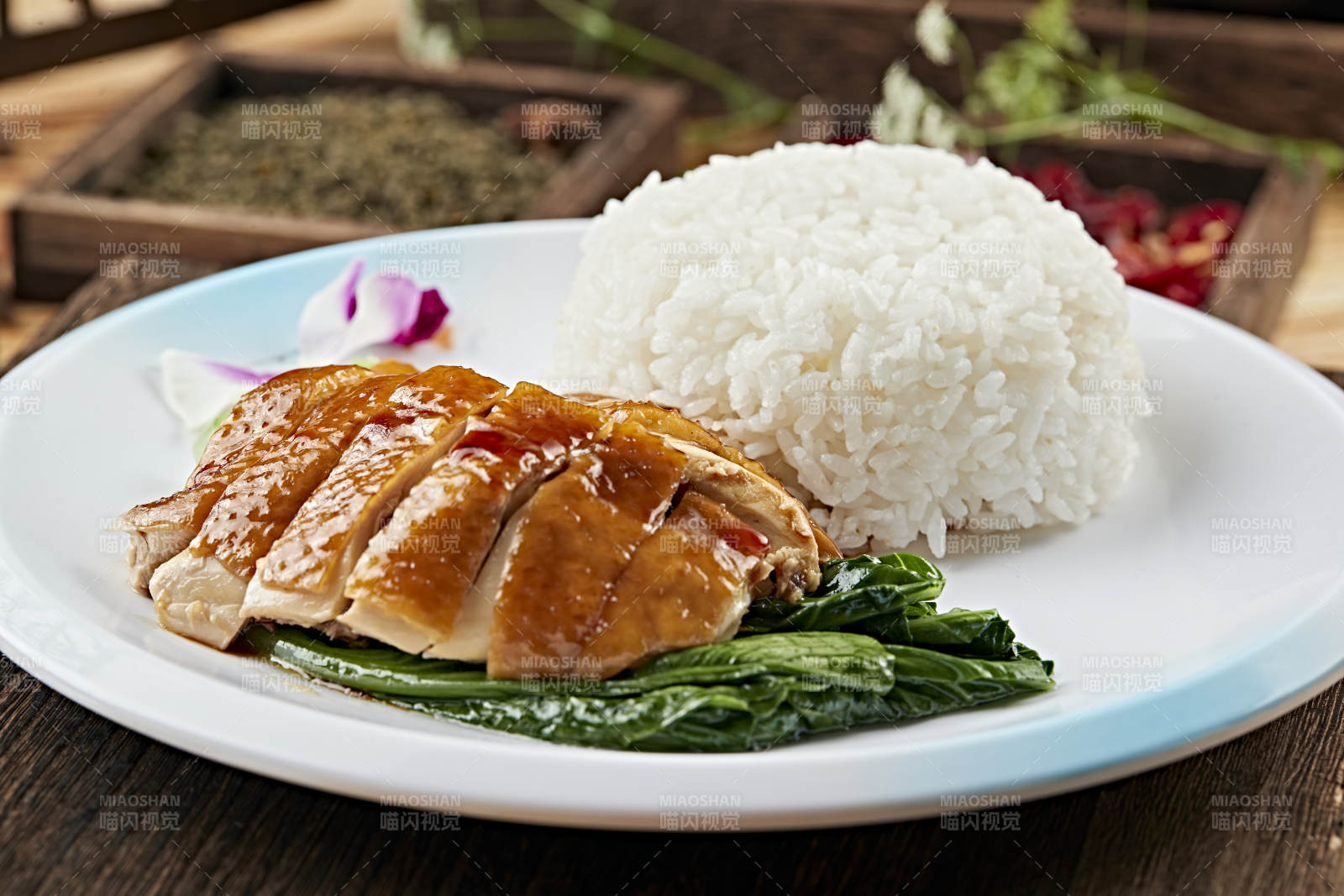 港式茶餐玫瑰豉油鸡饭图片