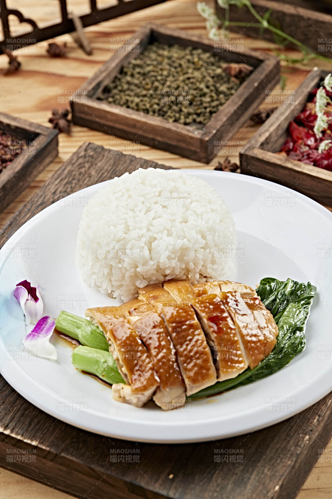 港式茶餐玫瑰豉油鸡饭图片