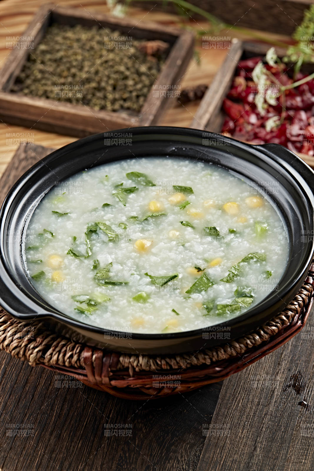 港式茶餐砂锅玉米小白菜粥图片