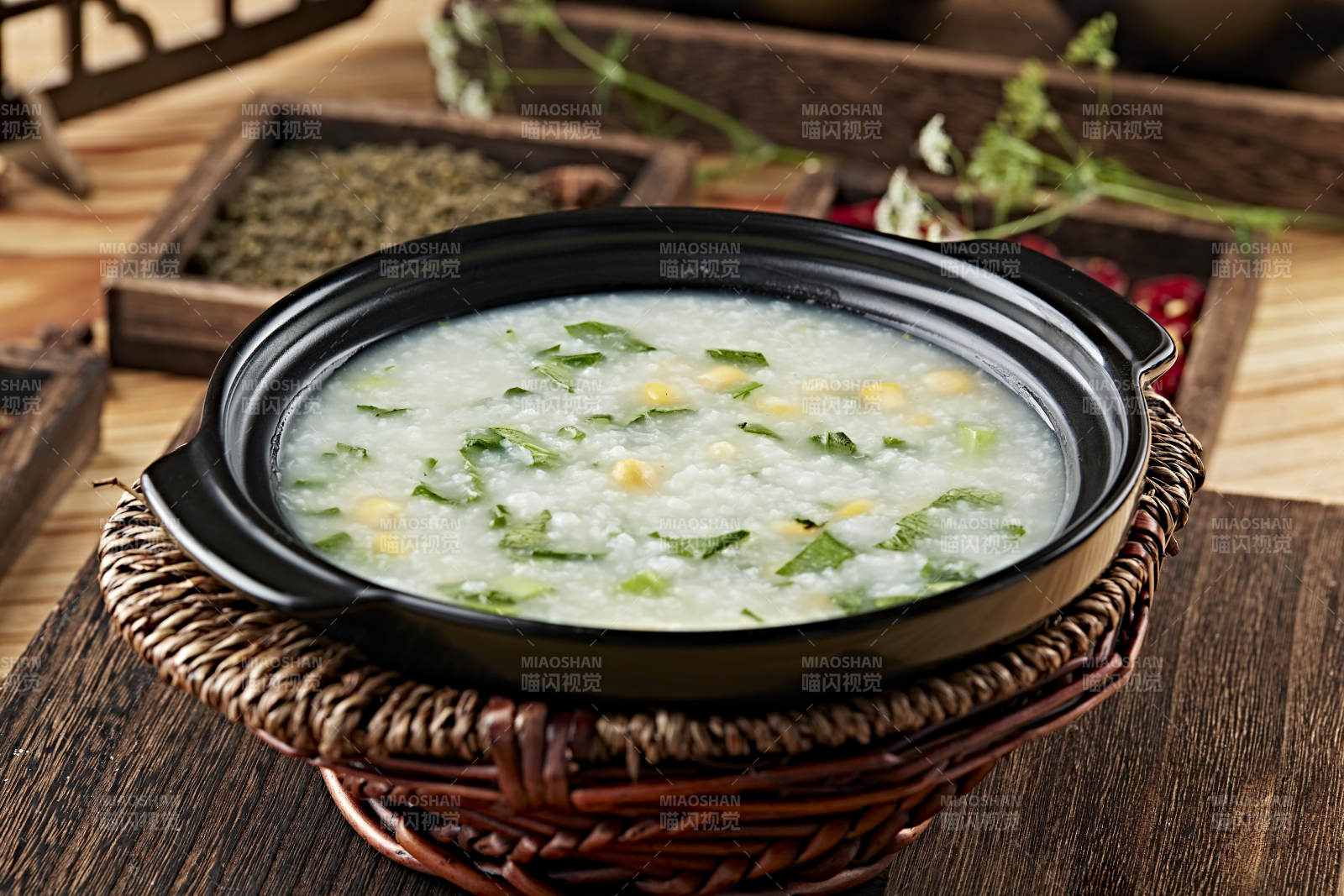 港式茶餐砂锅玉米小白菜粥图片