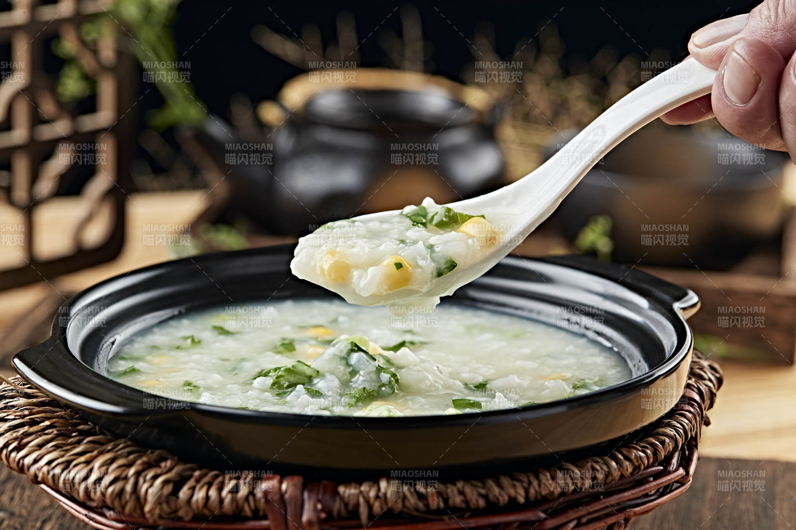 港式茶餐砂锅玉米小白菜粥图片