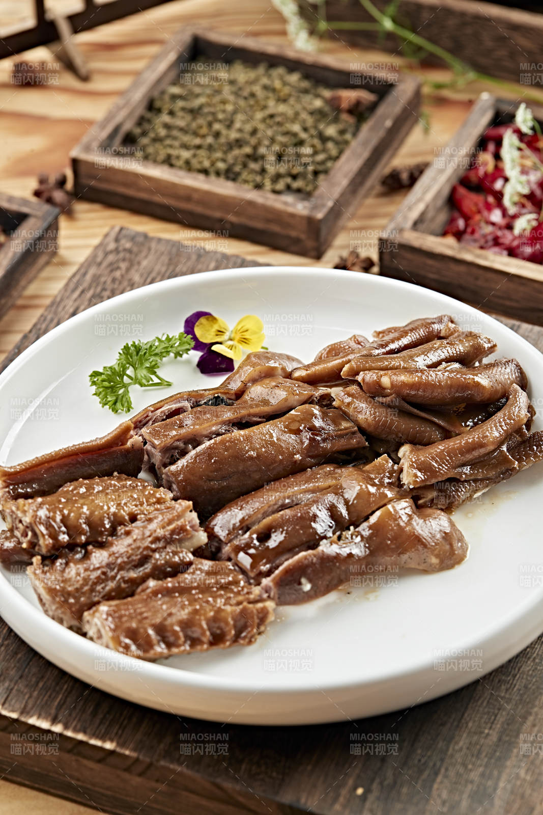 港式茶餐潮汕卤水鹅三拼图片