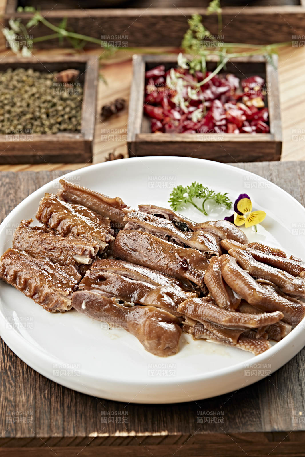 港式茶餐潮汕卤水鹅三拼图片