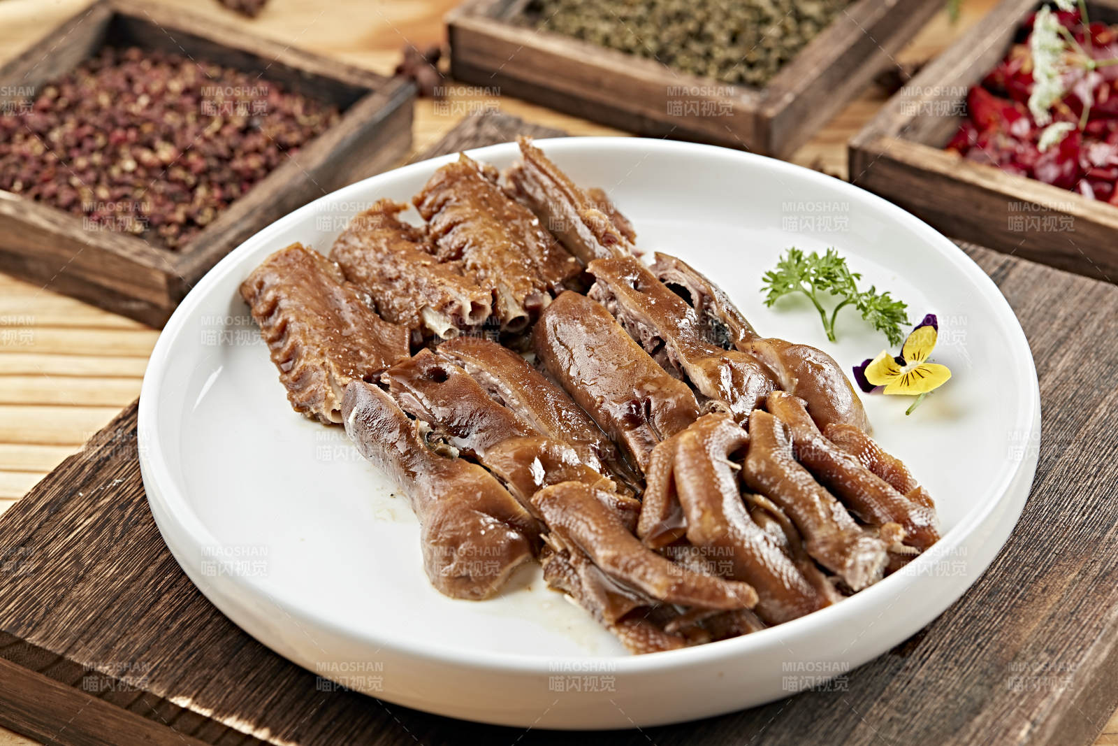 港式茶餐潮汕卤水鹅三拼图片