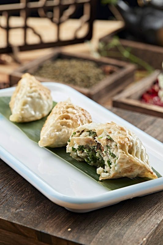 港式茶餐香菇韭菜瘦肉馅煎蒸饺图片