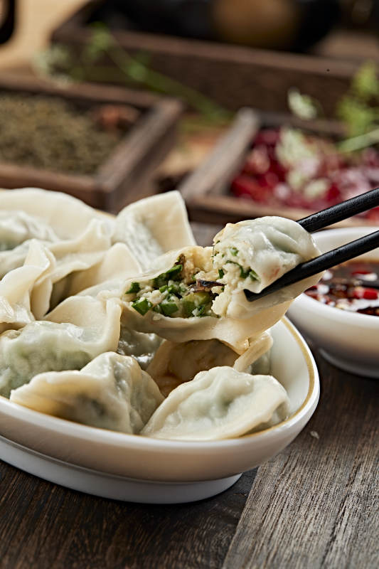 香菇韭菜猪肉馅手工水饺图片