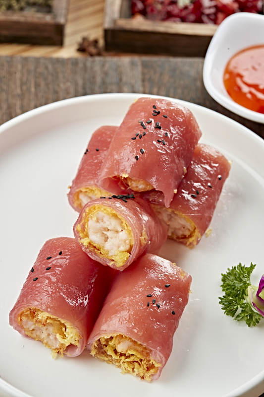 港式茶餐红米皮肠粉炸蛋猪肉卷图片