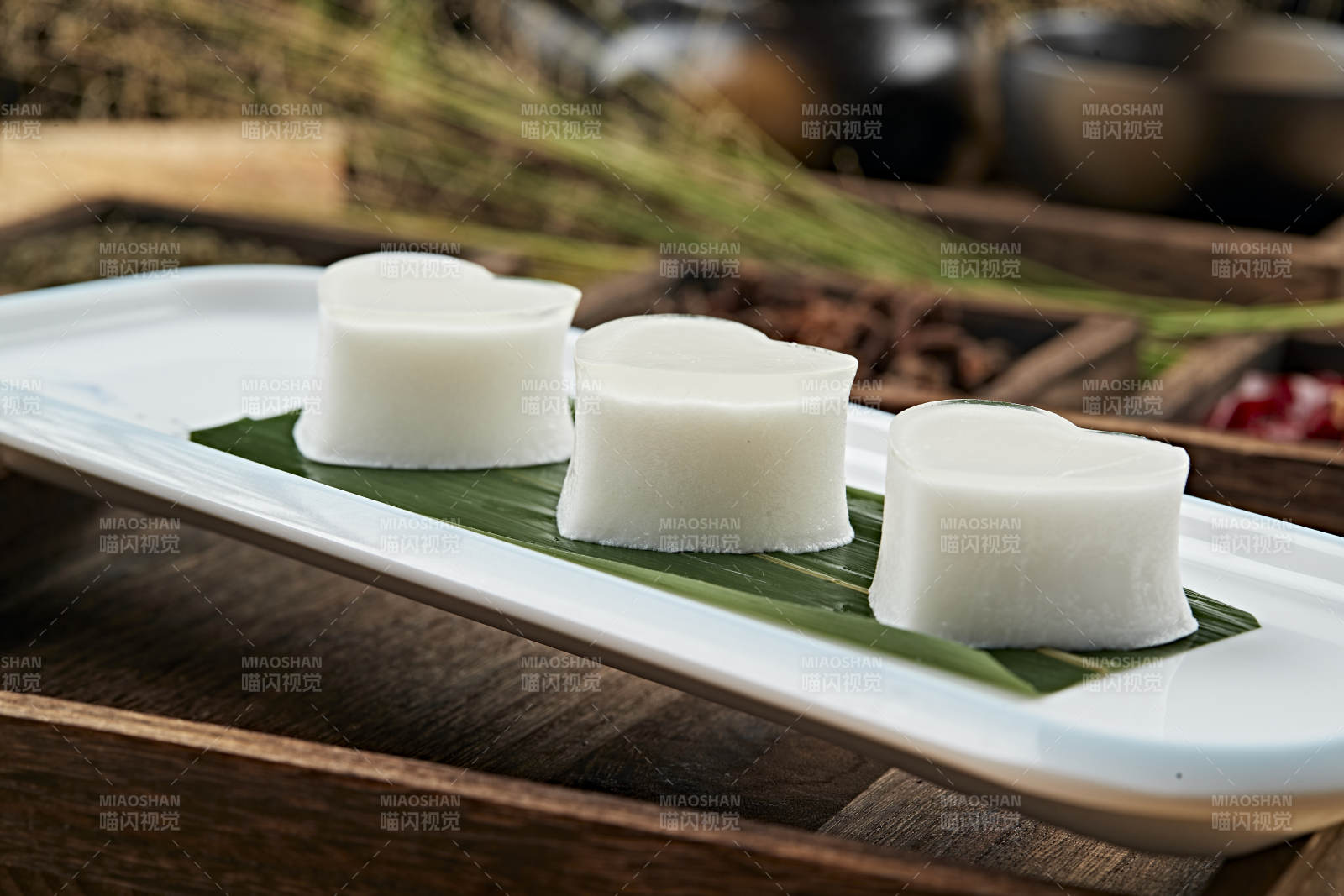 港式茶餐椰子水晶糕图片
