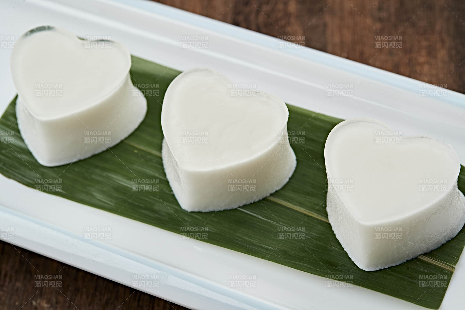 港式茶餐椰子水晶糕图片