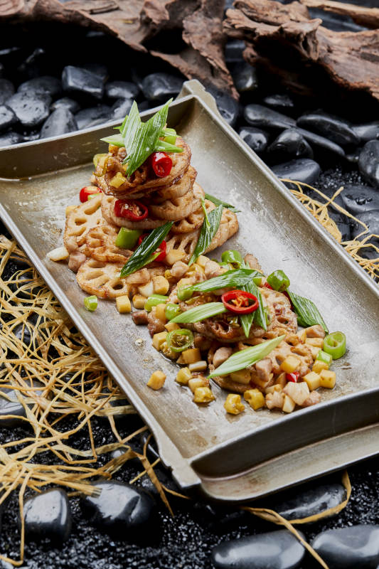 青蒜果粒米椒铁板香煎藕片图片