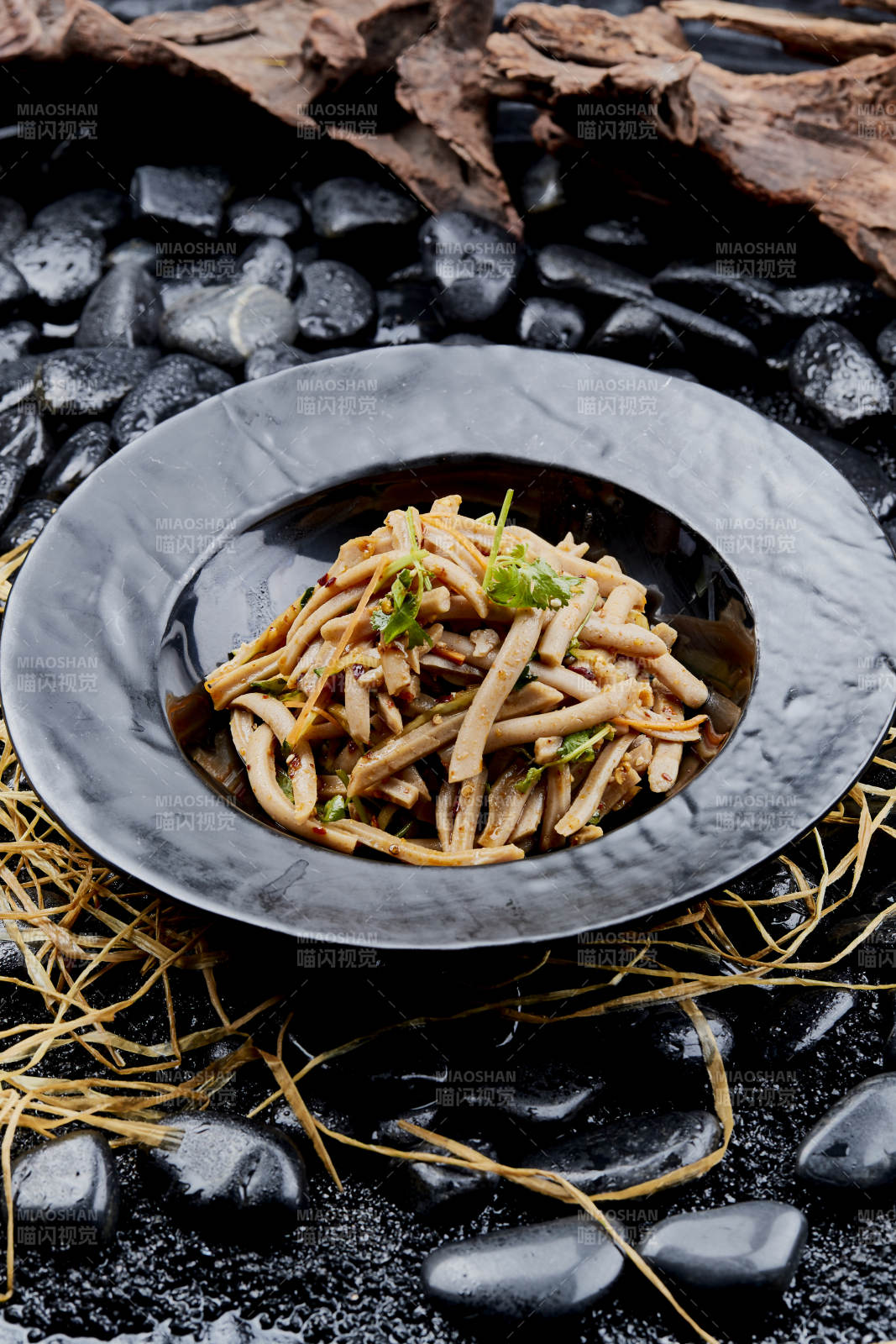 凉拌荞麦碗托荞粉图片