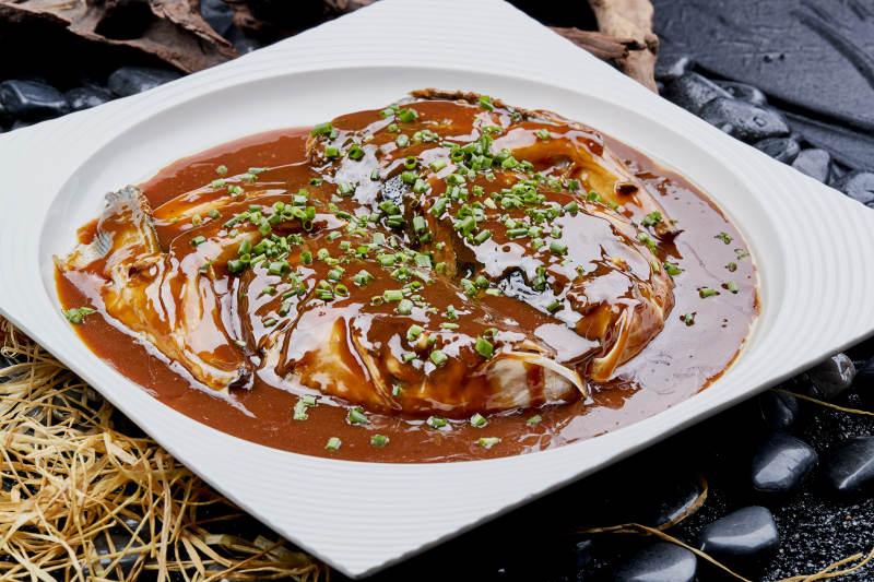 酱焖千岛湖野生大鱼头图片