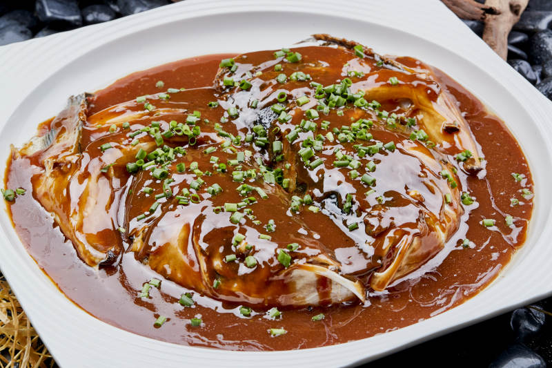 酱焖千岛湖野生大鱼头图片