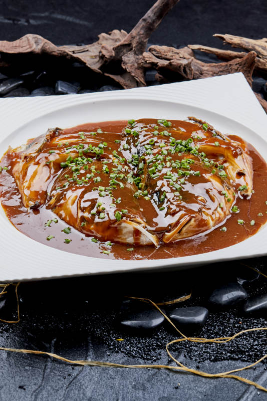 酱焖千岛湖野生大鱼头图片