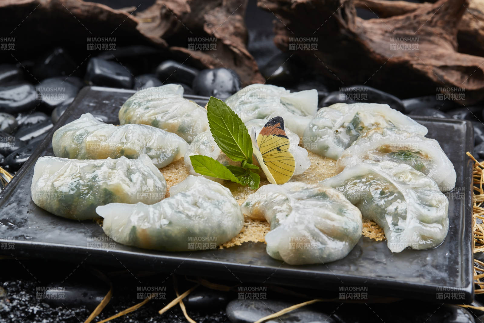 三鲜鸡蛋韭菜虾仁水晶蒸饺图片