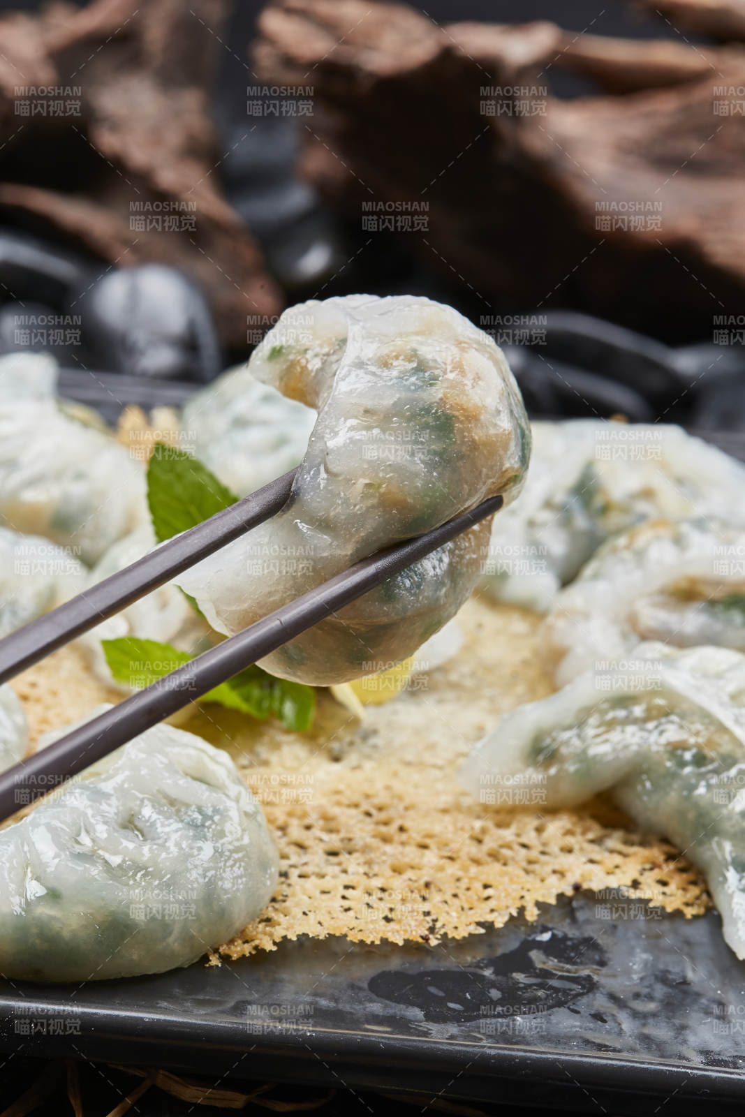 三鲜鸡蛋韭菜虾仁水晶蒸饺图片