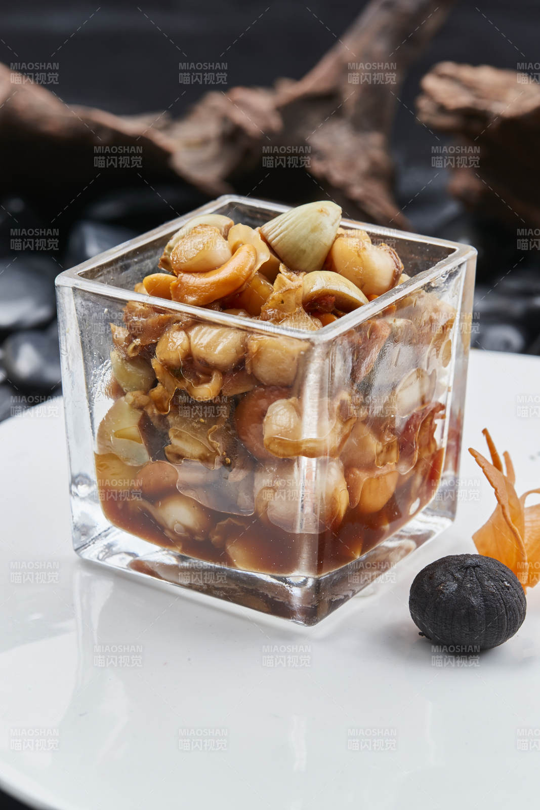 腌渍扇贝肉配腊八蒜图片